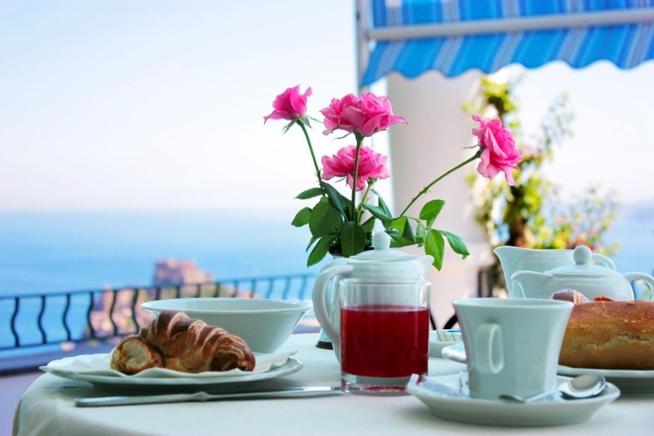 La Pergola Del Torchio Bed & Breakfast Ischia Luaran gambar