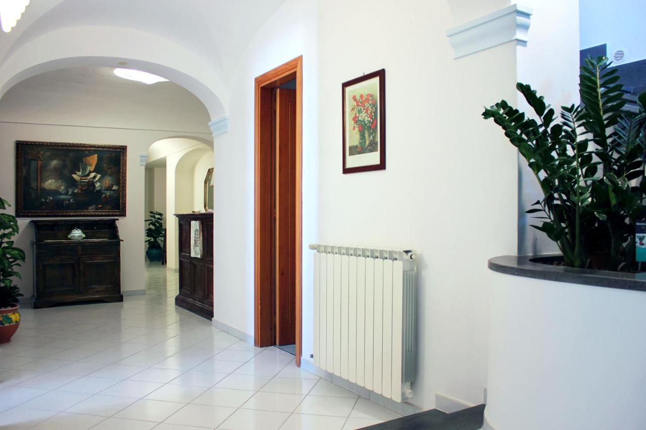 La Pergola Del Torchio Bed & Breakfast Ischia Luaran gambar